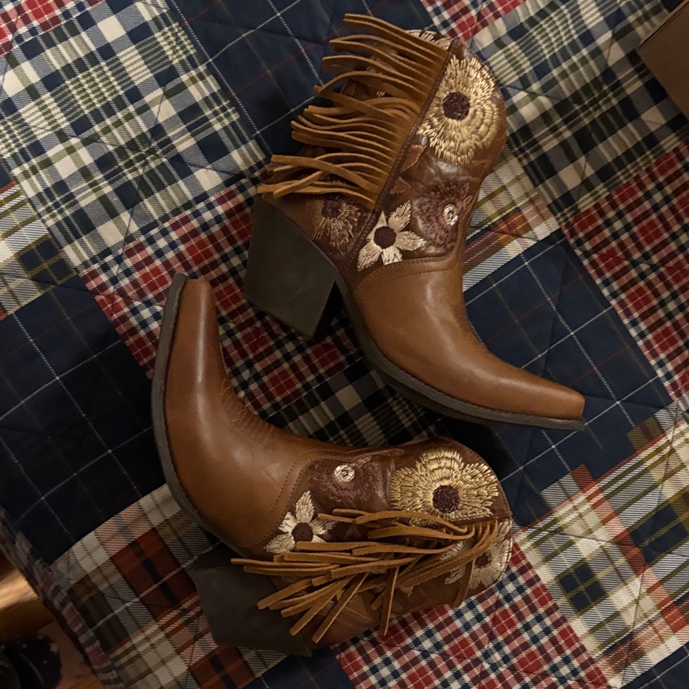 Ariat Tan Floral Fringe Heeled Boots